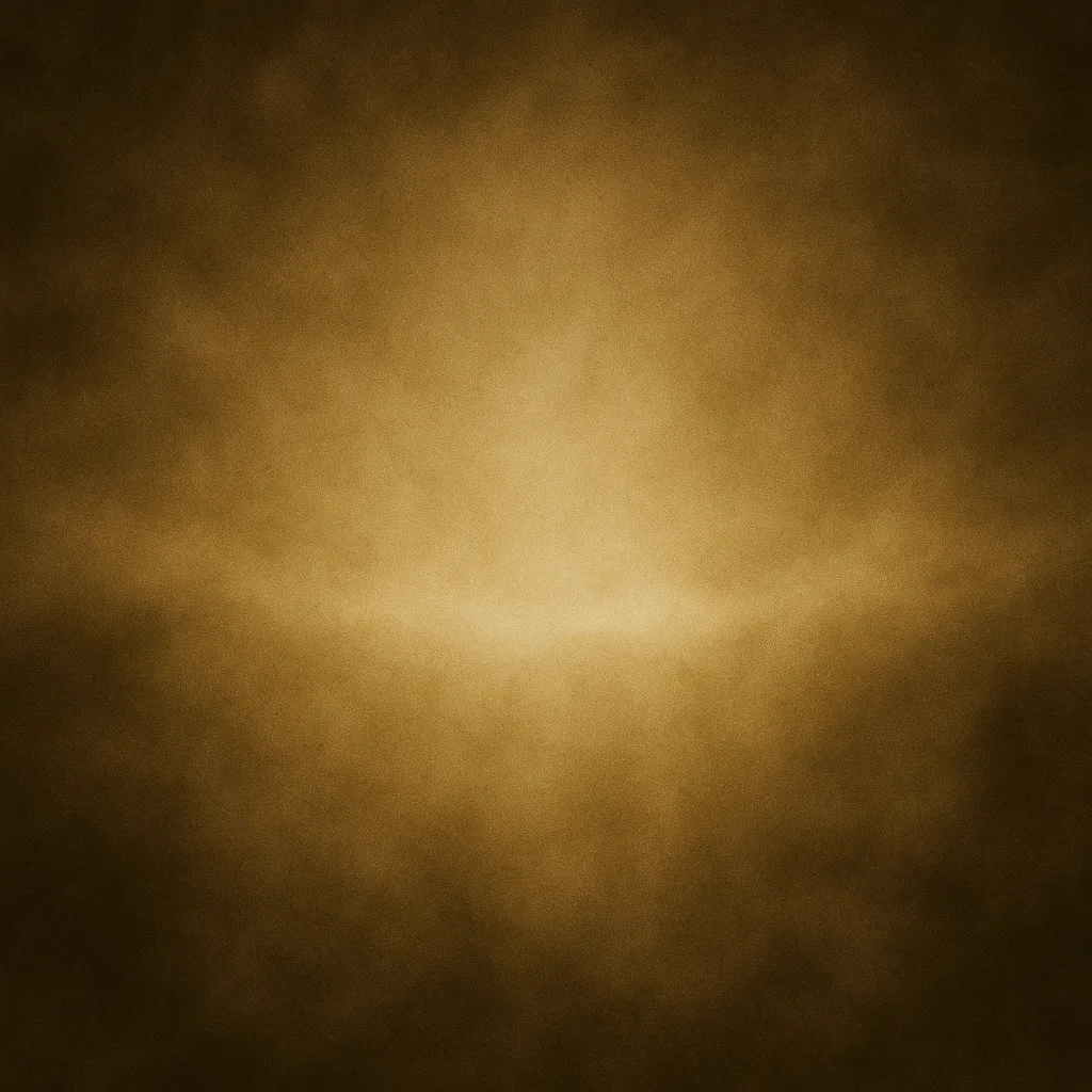 Goldener Lichtnebel in weiter, nebliger Atmosphäre – abstrakte Darstellung energetischer Weite